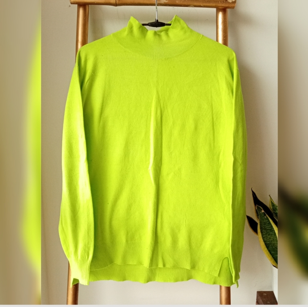 ❌❌sold❌❌Neon Green Boxy Knitted Sweater - Picture 3 of 9